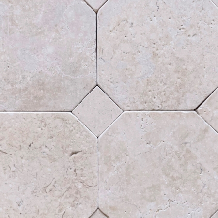 Romeo Octagon Ariana