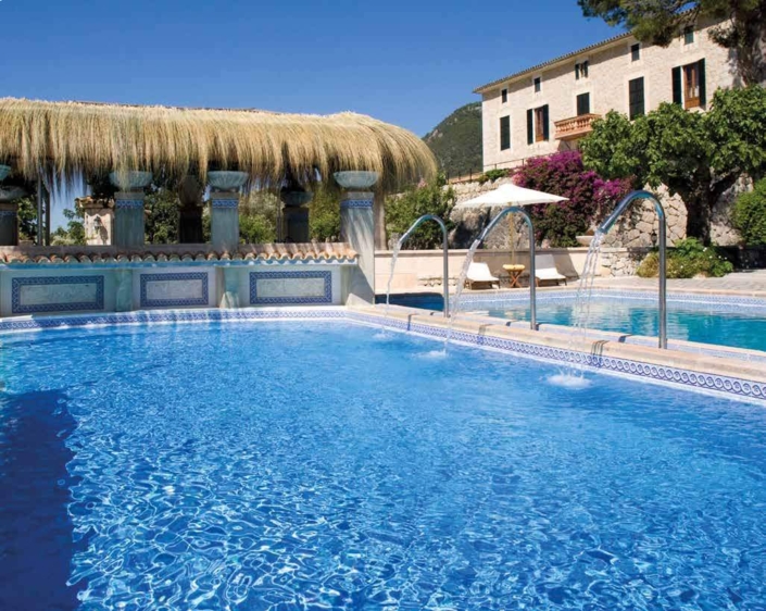 Luxury Spanish Glass Mosaic Pool Tiles