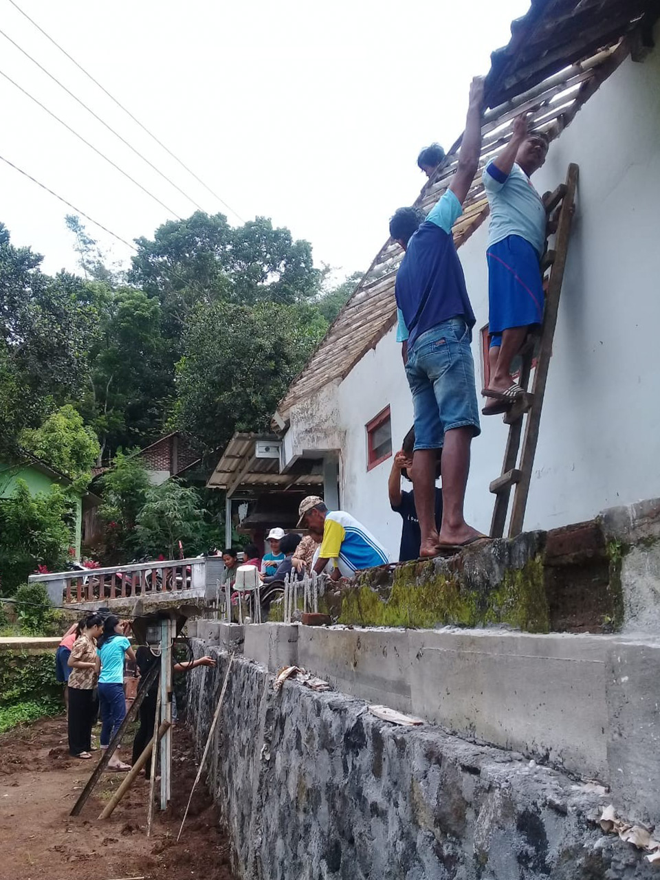 All members voluntarily committed to building together