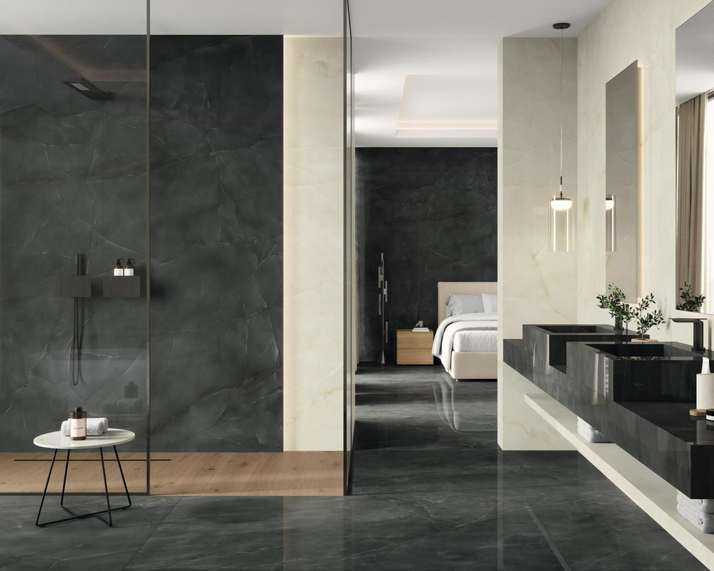 Black and White Bathroom Tiles Design